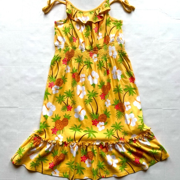 A hawaiian/ tropical dress in perfect condition!